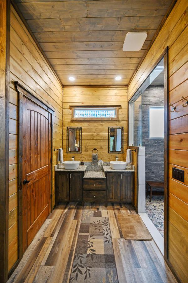 The Adirondack Honeymoon Hot Tub Soaking Tub Wood Burning Fireplace Stephens Gap Buitenkant foto