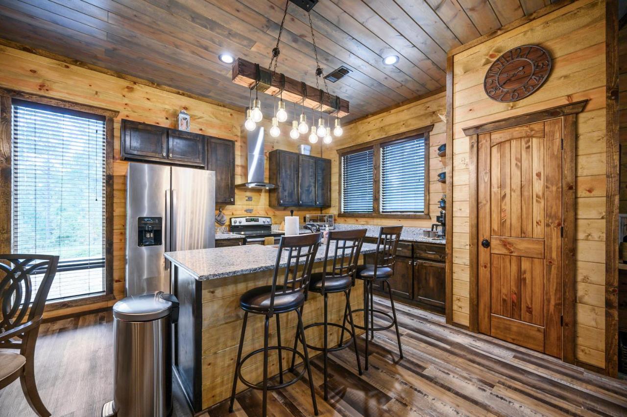 The Adirondack Honeymoon Hot Tub Soaking Tub Wood Burning Fireplace Stephens Gap Buitenkant foto