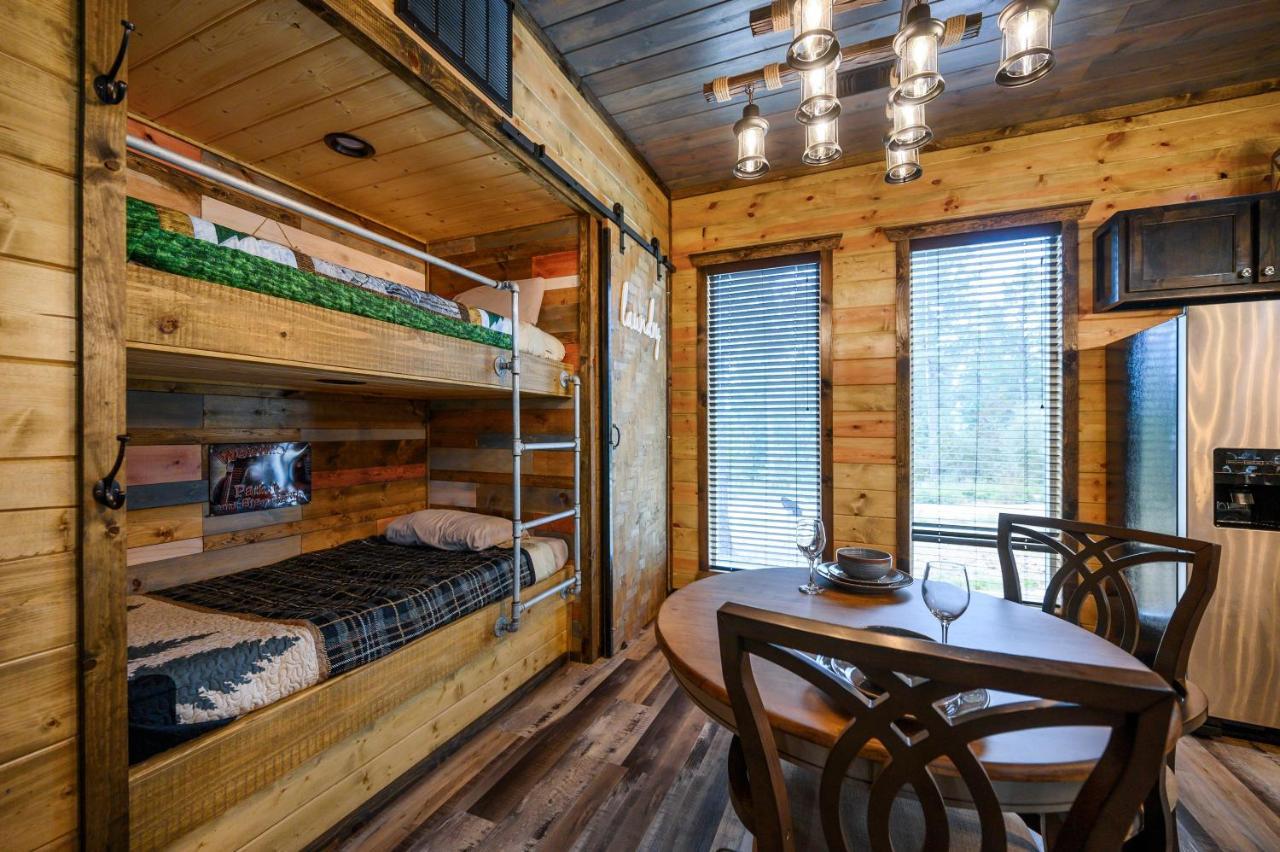 The Adirondack Honeymoon Hot Tub Soaking Tub Wood Burning Fireplace Stephens Gap Buitenkant foto