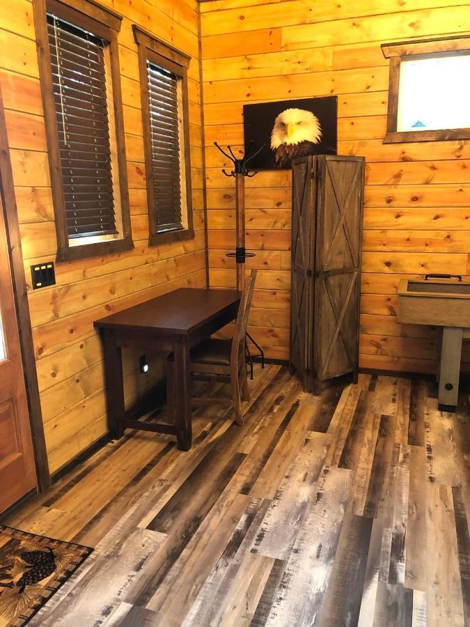 The Adirondack Honeymoon Hot Tub Soaking Tub Wood Burning Fireplace Stephens Gap Buitenkant foto
